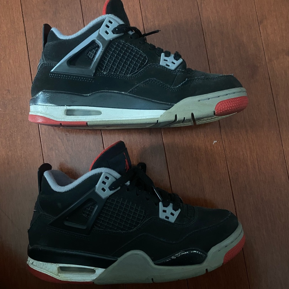 Selling Air Jordan Bread 4
Release Date 05/05/1999
Style: 136013-001